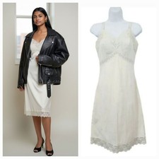 Vintage 60's Penneys Gaymode Ivory Woven Satin and Lace Slip  Size 34  Avg/Small