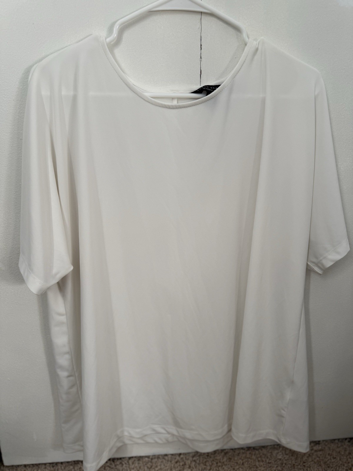 Susan Graver Women's Every Day Liquid Knit White Tunic Top Medium Size