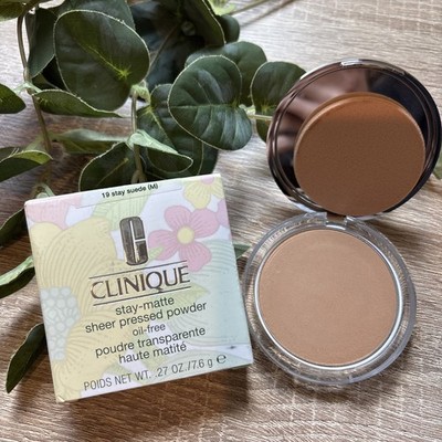 New in Box! Clinique Stay-Matte Sheer Pressed Powder Oil Free 19 Stay Suede