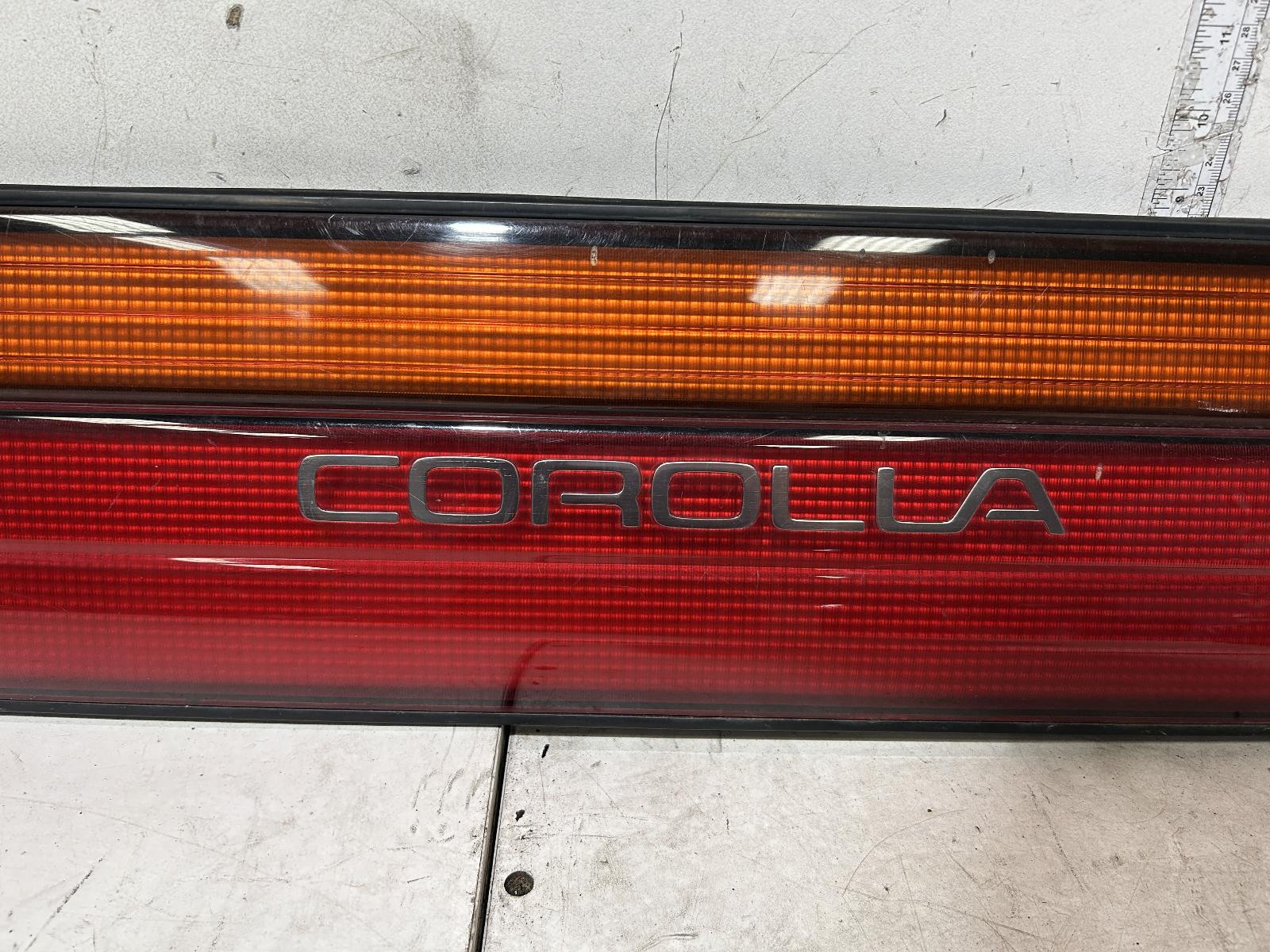 Toyota Corolla Bootlid Garnish AE101 09/1994-10/1999 - thumbnail 3