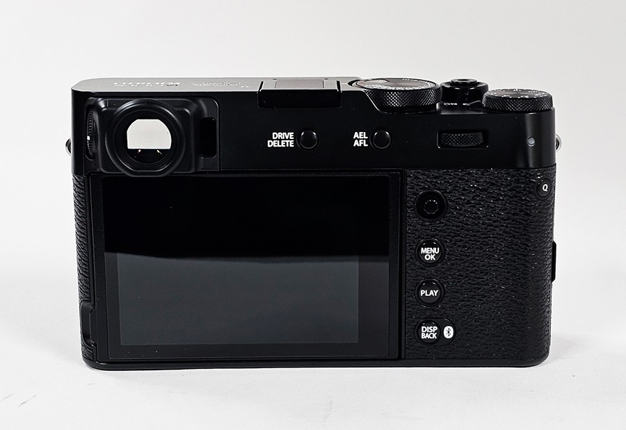 Fujifilm FUJI CAMERA X100VI Digital Camera –Black (MINT) (900