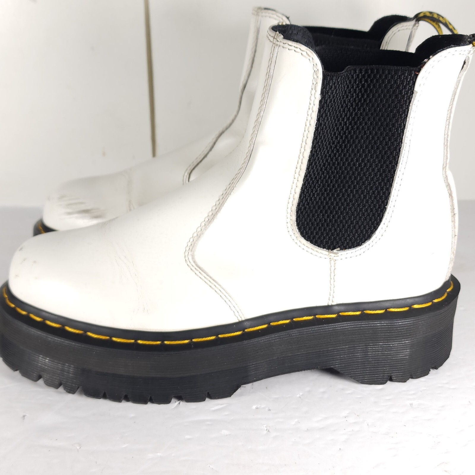 SAOLA Stivali Chelsea Dr. Martens donna 2967 Quad US9 pelle bianca suola a strappo plateau