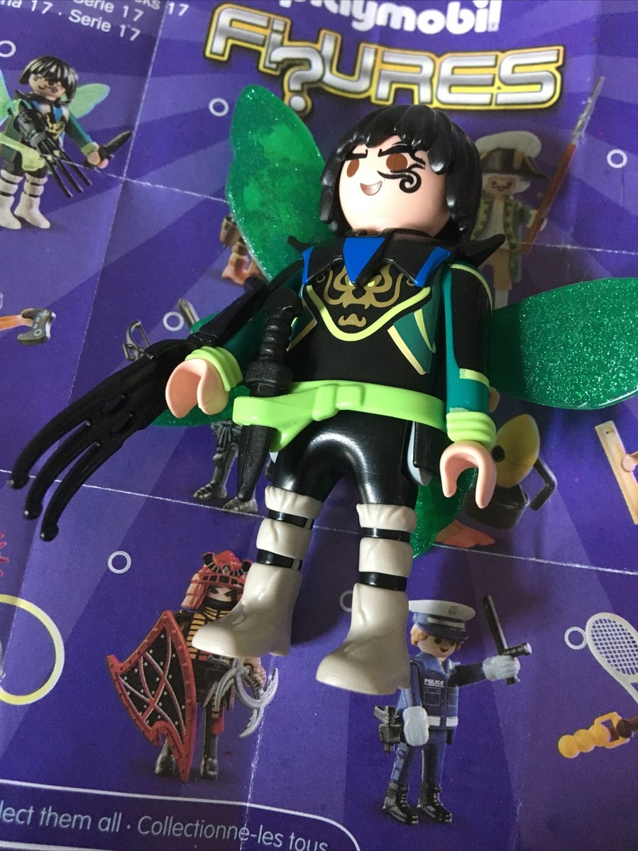 Playmobil SERIES 17 Winged WARRIOR W/ GREEN WINGS & CLAW HAND