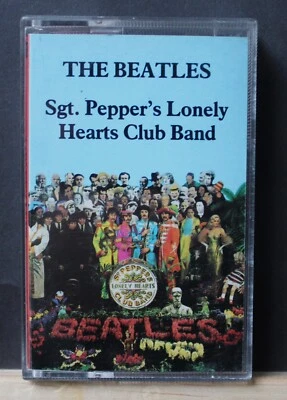 THE BEATLES 'SGT. PEPPER'S LONELY HEARTS CLUB BAND' 1987 CASSETTE. PLAY TESTED - Image 1 of 4