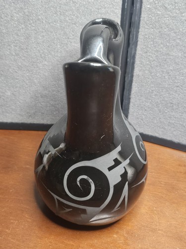 Navajo Pottery Wedding Vase Gloss Black With Matte Designs Signed ByJB - Picture 4 of 7
