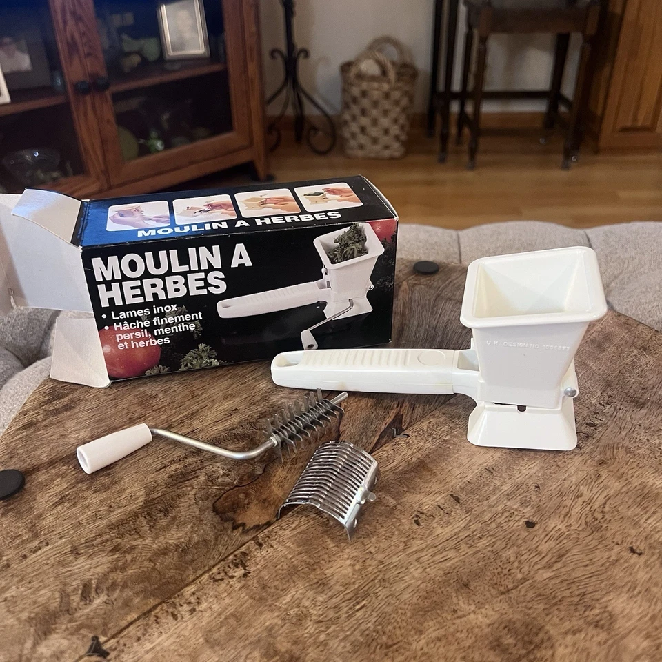 Vintage Petersilienmühle Kräuterhacker Fuchsauslauf Handwerker mit Box
