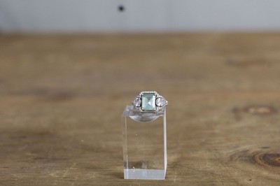 Sterling Silber Ring Damen Grün Smaragdschliff Halo Birne Akzent Steine 0,925