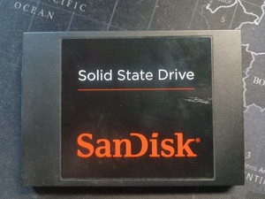 SanDisk 64 GB 2.5 Zoll SATA-III 6Gb/s SDSSDP-064G SSD   #29876