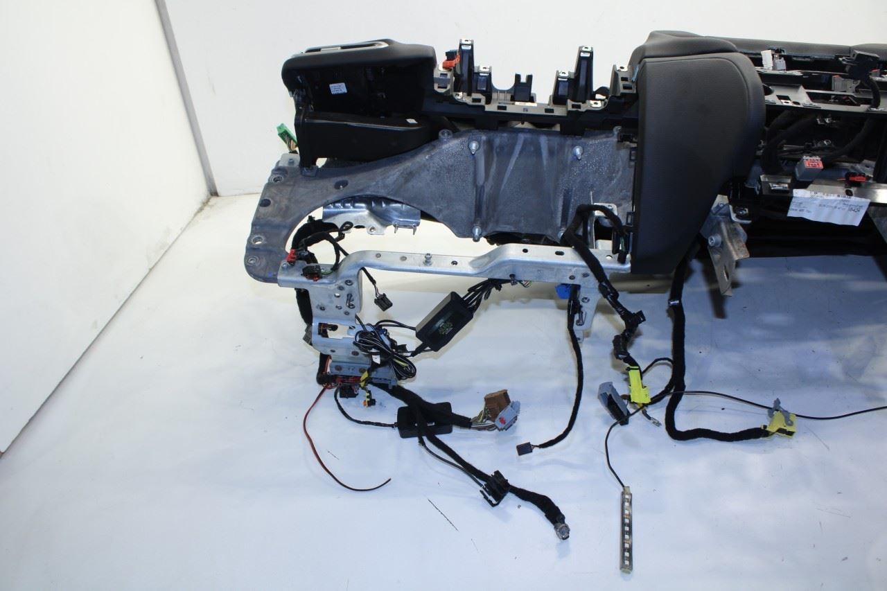 2017-2020 Maserati Ghibli Dash Instrument Panel 670066385 OEM