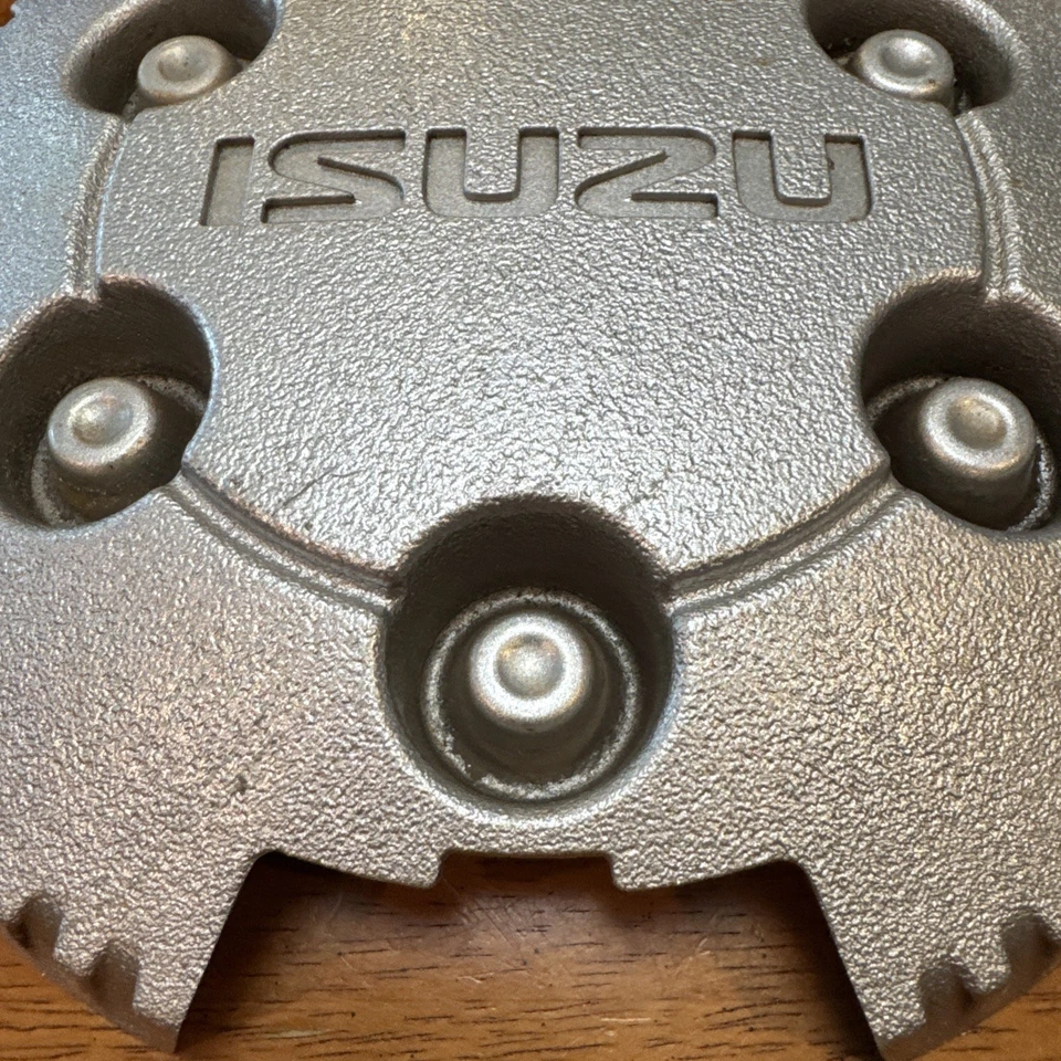 (1) Tapa central plateada Isuzu I-290 I-350 I-370 2006-2008 9593994 Foto 2 de 4