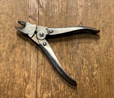 MAUN INDUSTRIES No 299 5 1/2” SIDE CUTTERS WIRE CUTTING PLIERS VINTAGE OLD TOOLS