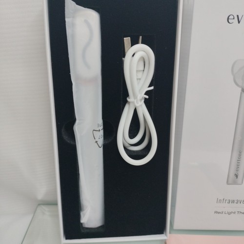 Evertone Infrawave Wand red light therapy 4"in facial wand - Picture 2 of 6