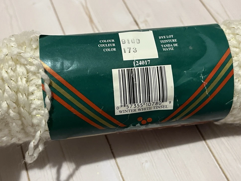 Una madeja Bernat Navidad Brillo Hilo Invierno Blanco Oropel Marfil Dorado Foto 4 de 4