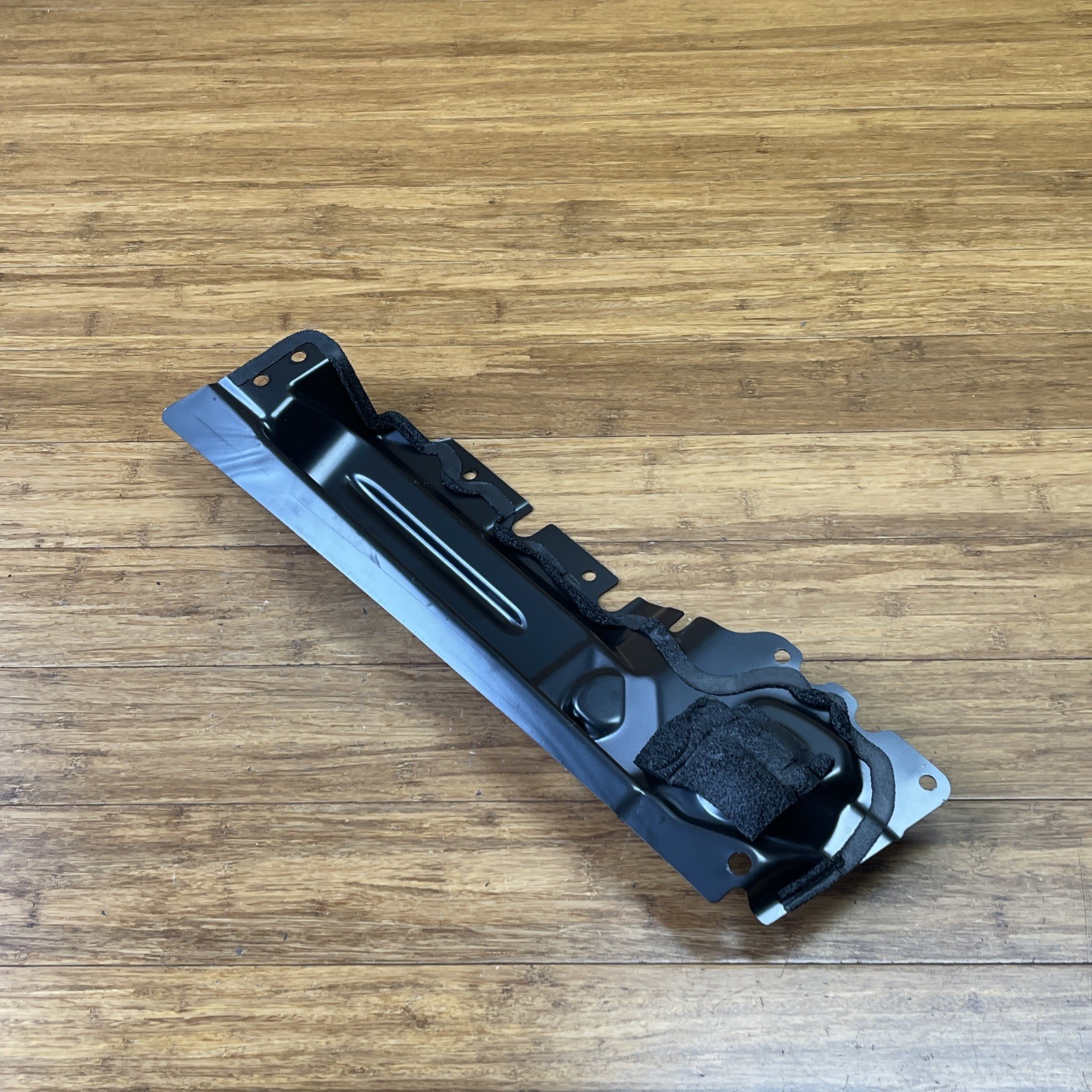 Rolls-Royce Dawn 2017-2023 Rear Left Bumper bracket