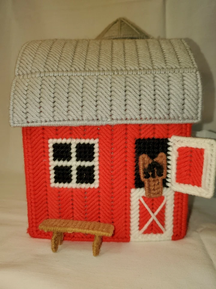 Hecho a mano ROJO GRANERO Y SILO Lona Plástica CUBIERTA CAJA DE PAÑUELOS Hilo Caballo Banco Retro Foto 3 de 4