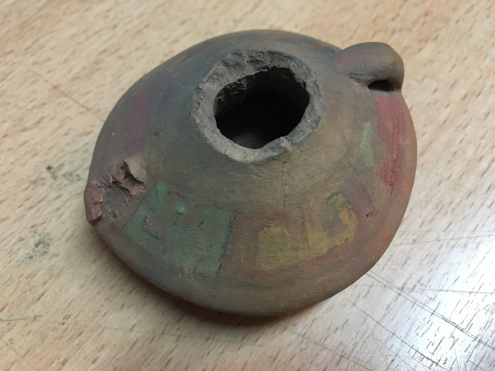 antique ancienne petite lampe à huile terre cuite dans son jus à identifier