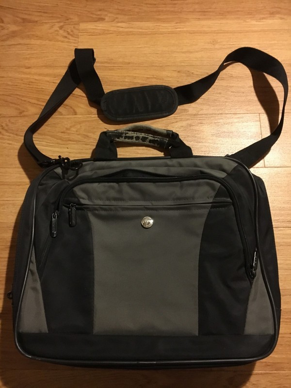 Computer Case Laptop Bag Briefcase by Targus 16" x 13" x 3"