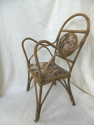 Petit fauteuil bohème pour poupée jouet vintage en rotin - France