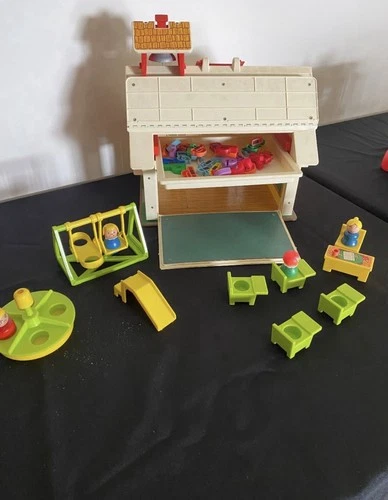 1971 Vintage Retro Fisher Price Little People Play School And Accessories