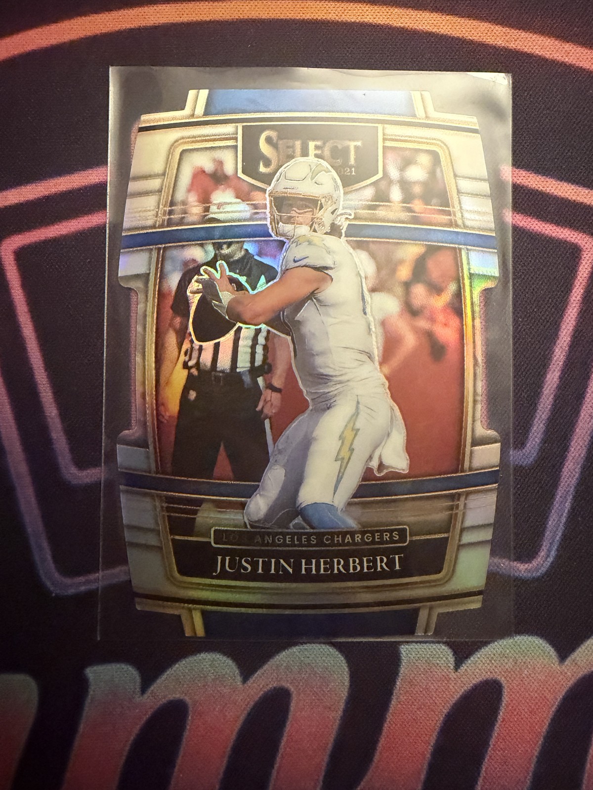 2021 Panini Select - Concourse Justin Herbert #19 Silver Prizm Die-Cut Chargers