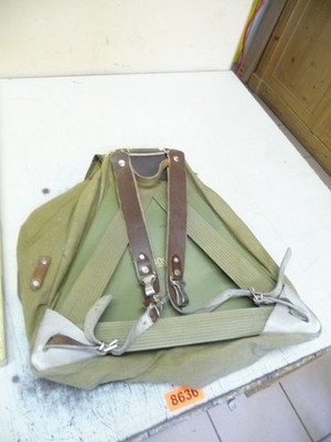 8636.    Alter Militär Rucksack Vintage Wanderrucksack