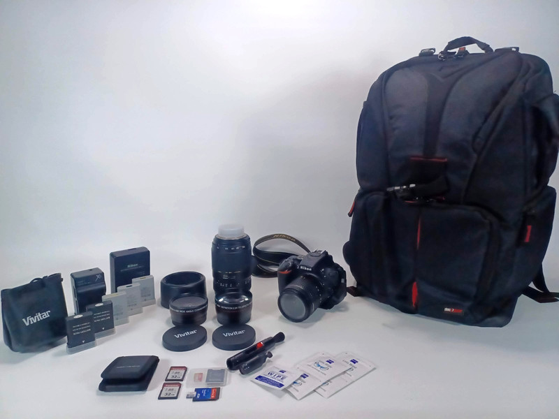 Nikon D5600 24.2 MP Camera - Black w/ 18-55mm, 180-300mm Lens, Bag, (50+/-) Lot