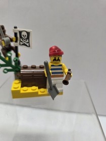 Vintage Lego Set 6235 - Pirates Buried Treasure - 100% Complete w/Instructions