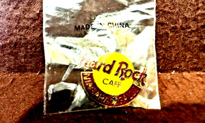 Hard Rock Cafe Pin Niagara Falls Canada Classic Logo