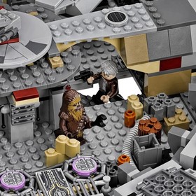 LEGO [Star Wars] - Millennium Falcon Building Set - Episode VII Series (75105)