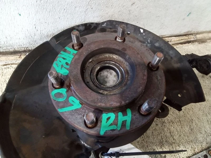 2004-2006 Toyota Tundra Front Right Passenger Spindle Knuckle Assembly 4x2 OEM - Image 2 of 3