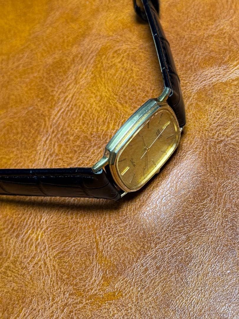 SEIKO Dolce Rectangular Watch 1980s Timepiece Vin… - image 11