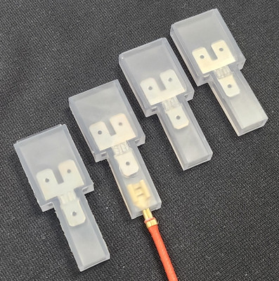 4x 6,3 Kabelschuhe Flachstecker Y Verteiler isoliert Auto Crimp Gehäuse 1:2 Box