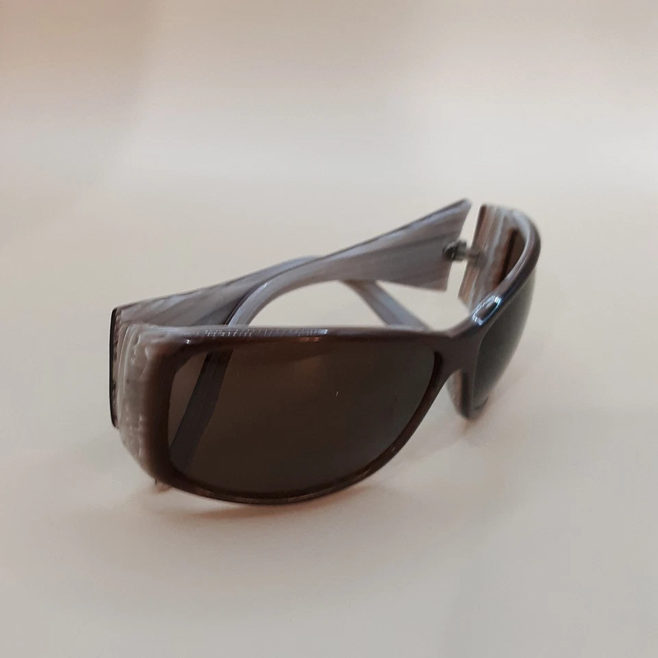 Oscar De La Renta 64 14 130 Moda Gafas de sol, Marrón Tortuga Envoltura Mujeres Viaje Foto 3 de 4