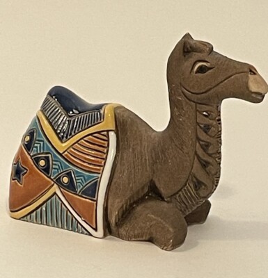 Artesania Rinconada Dromedary Kneeling Camel 2 Hump Figure 337 Art Pottery 4.5''