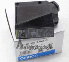 New E3JM-DS70M4T-G Omron Photoelectric Switch E3JMDS70M4TG