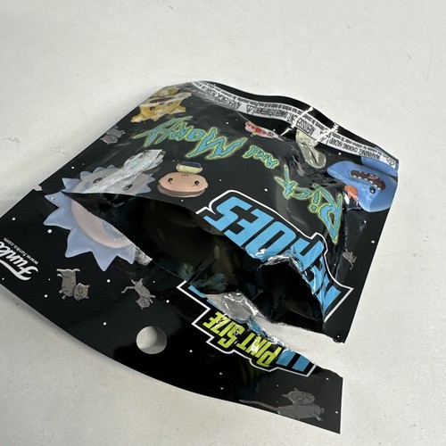 Funko Pint Size Heroes Rick And Morty BIRD PERSON 1.5" Tall Opened package incl - Picture 12 of 14
