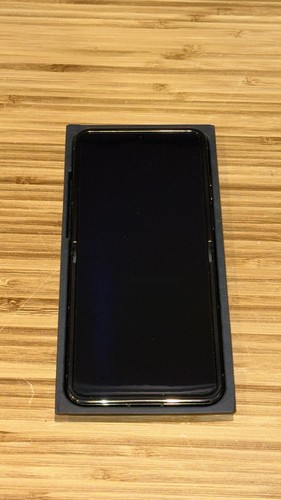 Motorola Razr 50 Ultra 5G XT2451-3 (EU) 512 Go 12 Go RAM Android | Vert ressort - Photo 2 sur 4