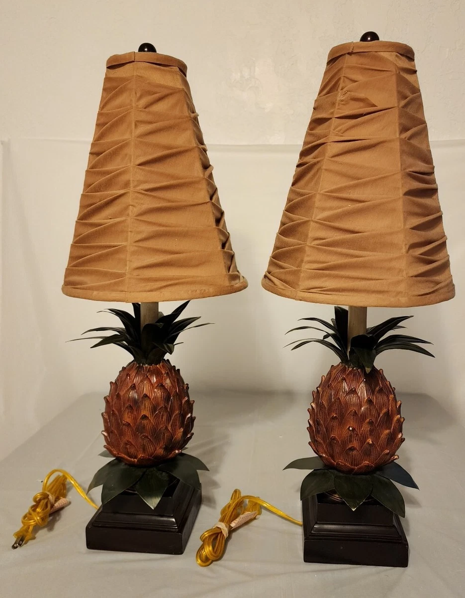 Vintage on sale pineapple lamp