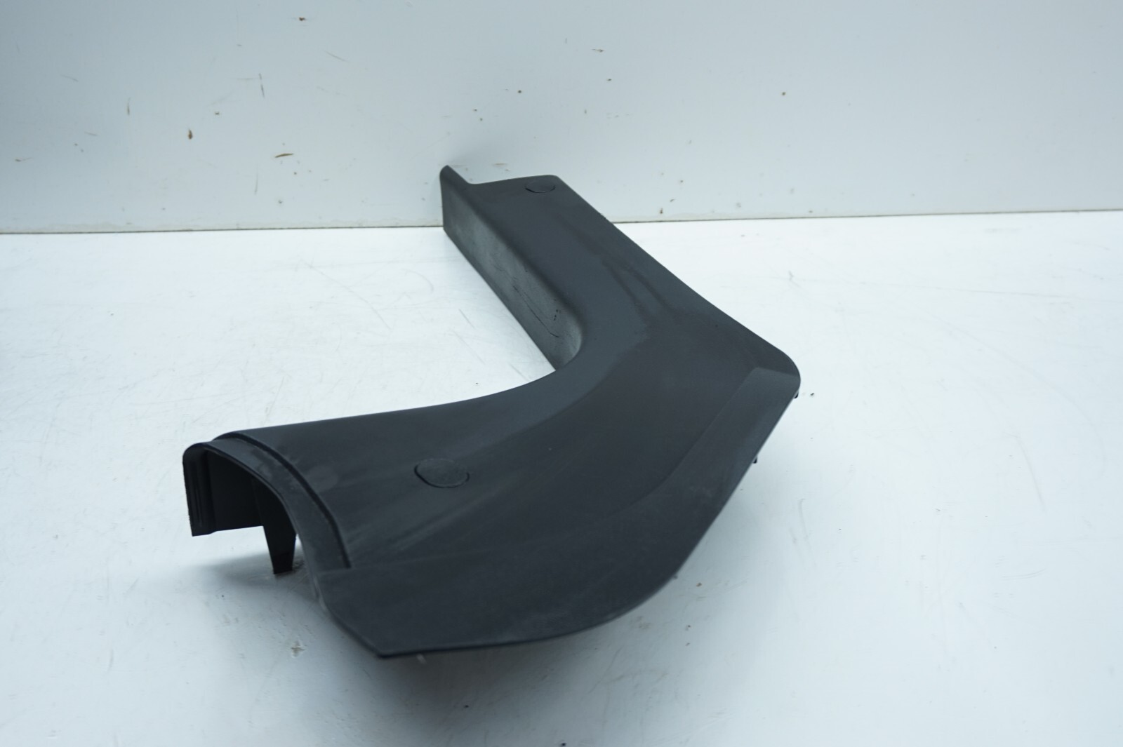 2014-2019 Maserati Ghibli OEM Right Front Inner Kick Scuff Plate 6700113680