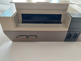Original Nintendo NES Console OEM + Controllers + Zapper &ndash; Tested Works &ndash; AS-IS