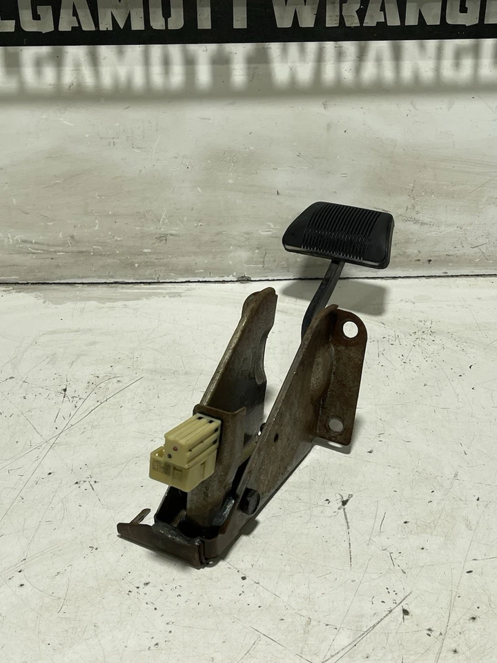 Automatic Brake Pedal Lever Bracket w/ Stop Lamp Switch 97-06 Jeep TJ Wrangler - Image 2 of 4