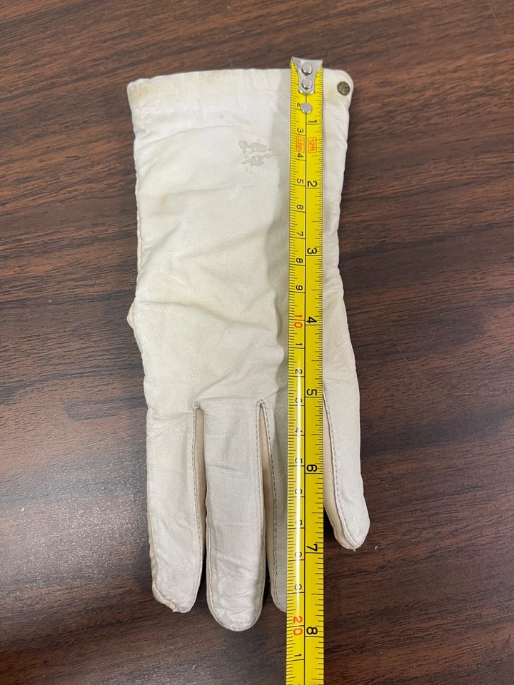 Tribu iroquesa nativa americana bolsillo de pared doble con cuentas a mano con guantes blancos Foto 4 de 4