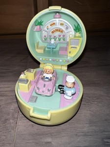 1991 polly pocket 50’s dîner ring complète - France
