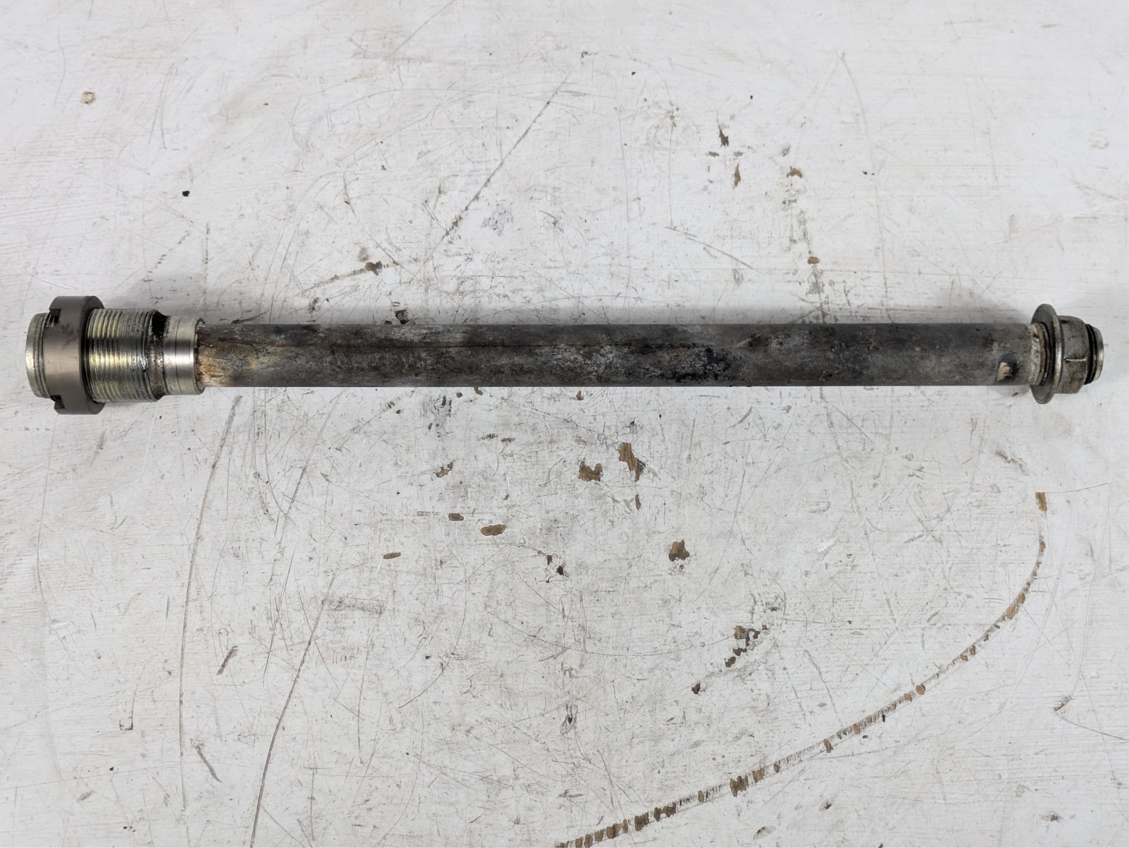 06-11 Kawasaki Ninja ZZR1400 ZX14 Swingarm Bolt Axle Pivot