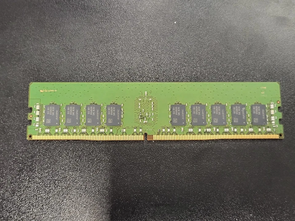 Samsung 16GB 1Rx4 PC4-2400T-RC1-12-DC0 Server RAM M393A2K40CB1-CRC0Q #73 - Image 3 of 3