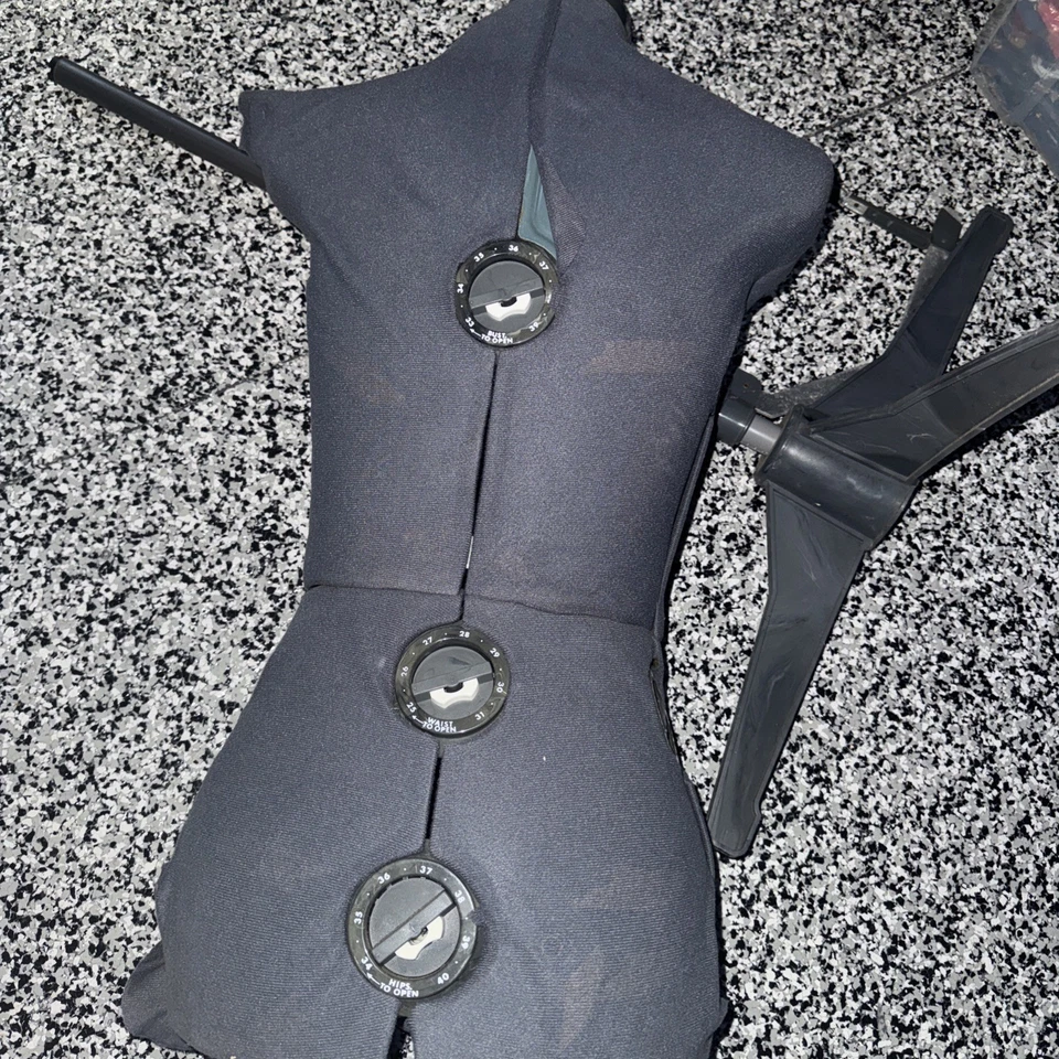 Adjustable Dress Form With Stand - Image 4 of 4