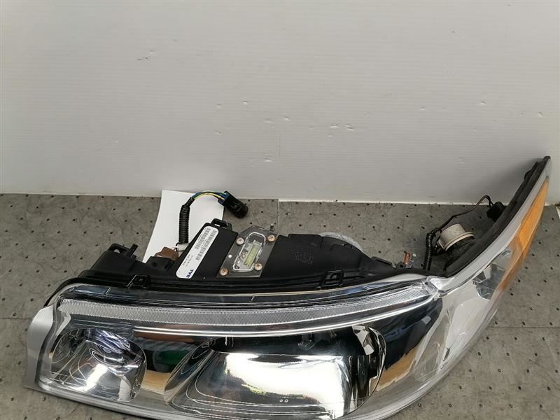 Driver Left Headlight Fits 01-02 LINCOLN & TOWN CAR 896721
