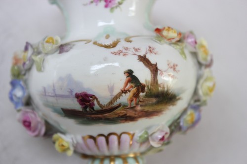 Alte Meissen Vase mit plastischblumen und Figuren/Blumen Malerei 1. Wahl - Bild 8 von 9
