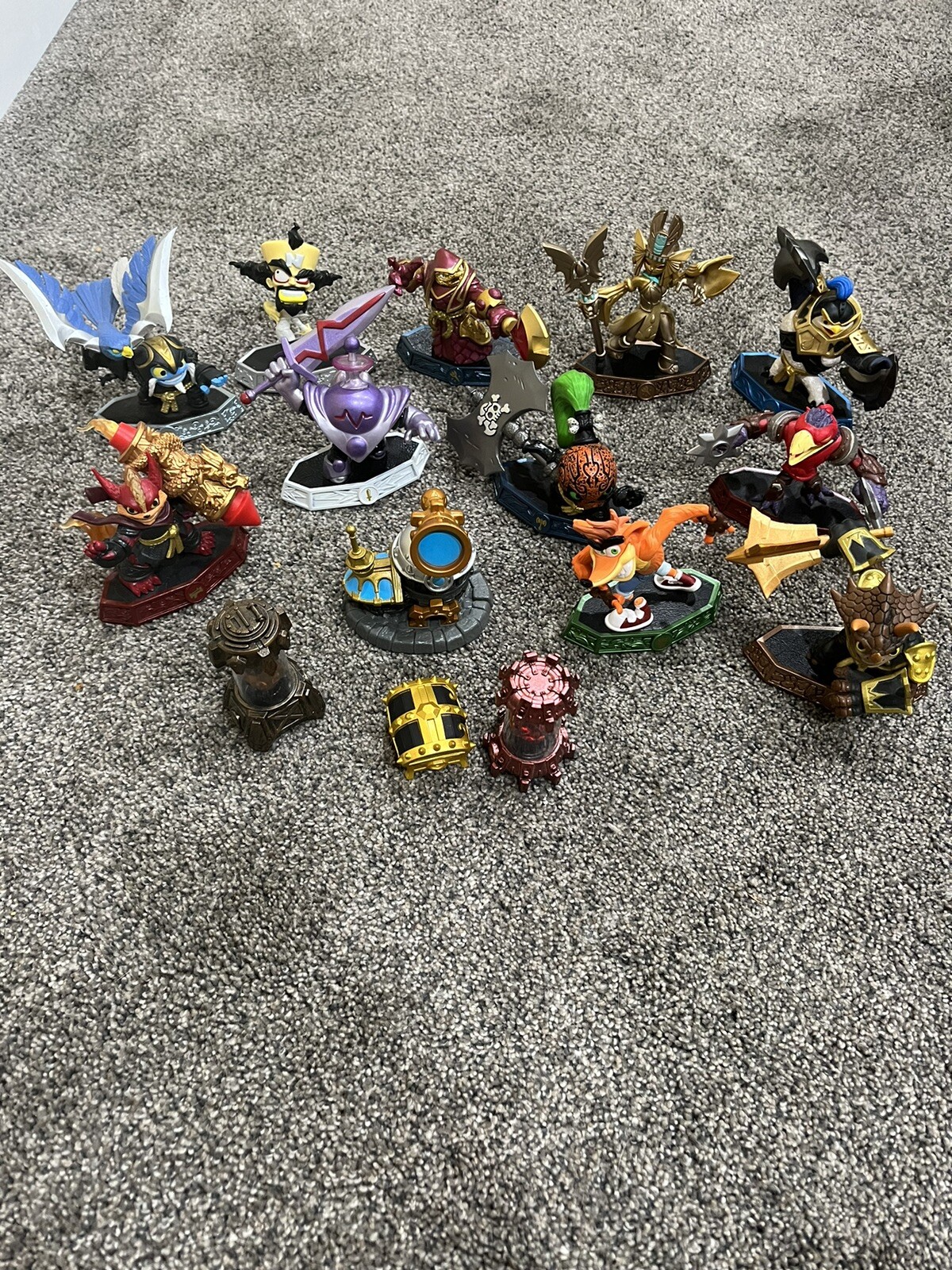 Lot Of 15 Sky Landers Nintendo Wii Rare Figures 15 Pieces Crash