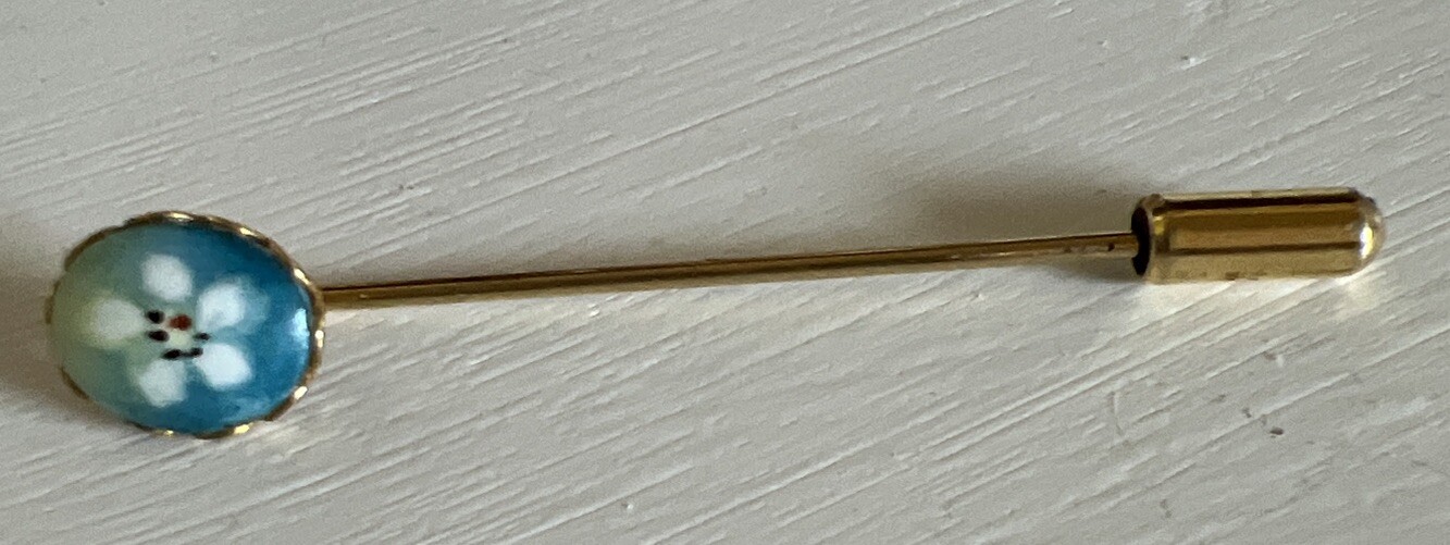 VINTAGE BLUE White Daisy HAT/STICK PIN PREOWNED CONDITION Lapel